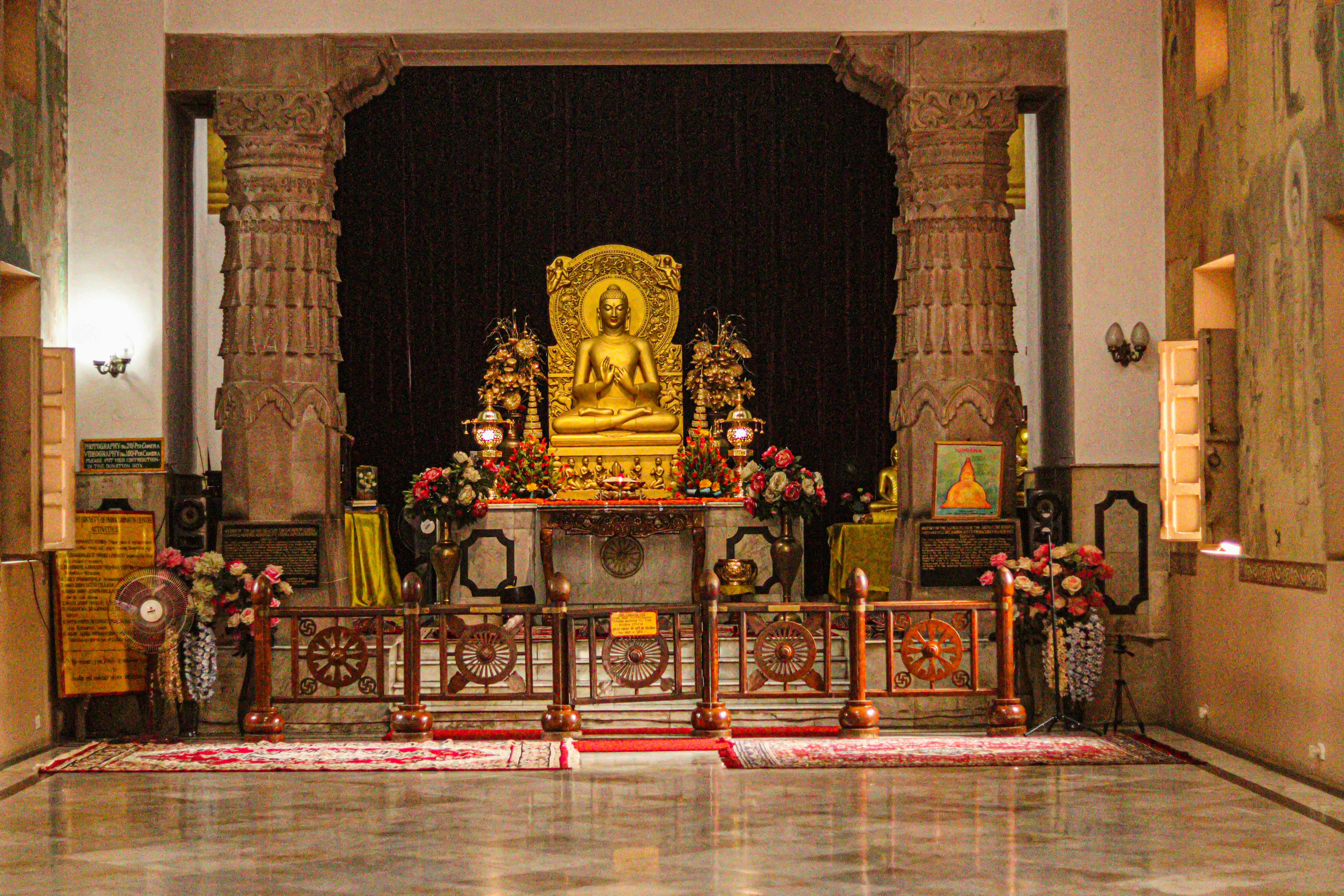 Temple Ritual and Devotees